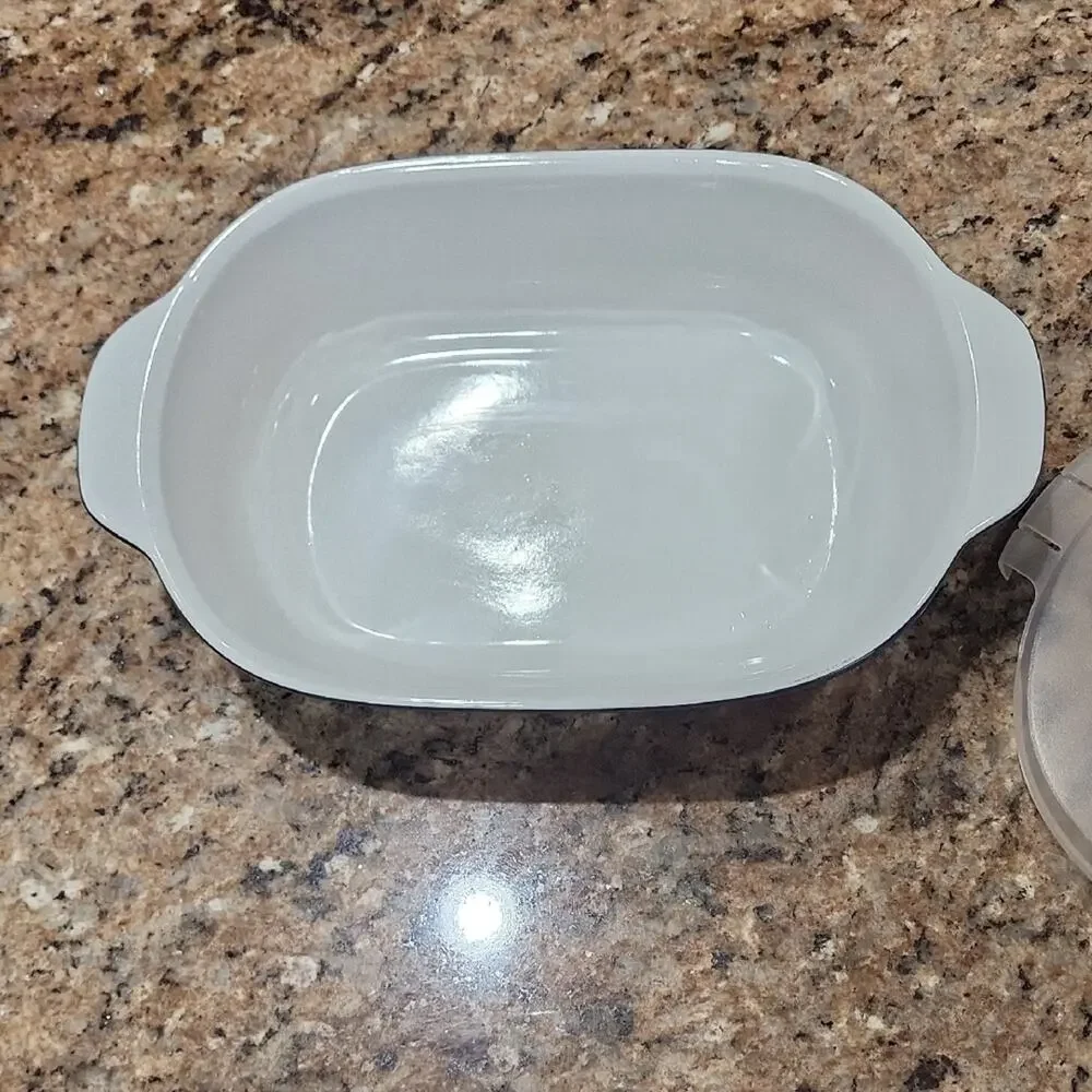 Corning Ware Nautical Navy Blue and White Baking Dish with Plastic Lid 1.5 Qt